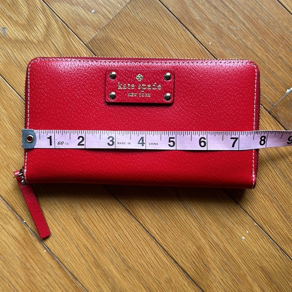 87% off! Never Used! Kate Spade Morgan Large accordion full zip wallet - Picture 6 of 7